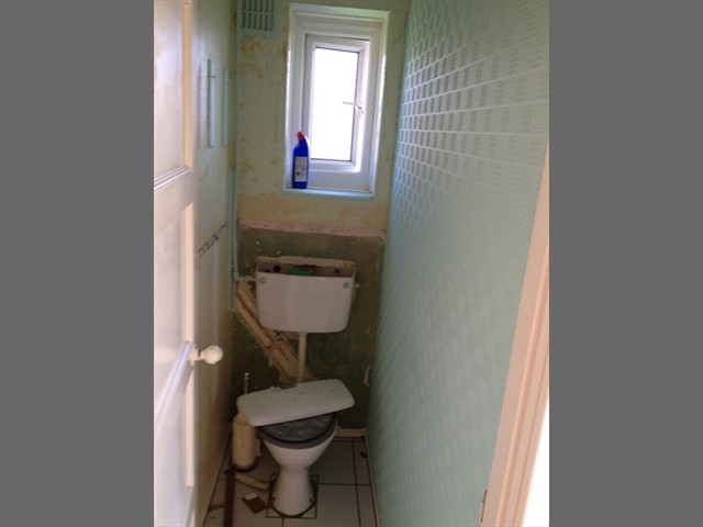 hannah_bathroom_1